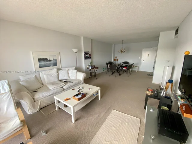 500 Bayview Dr # 426, Sunny Isles Beach FL 33160