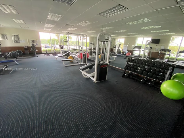 500 Bayview Dr # 426, Sunny Isles Beach FL 33160