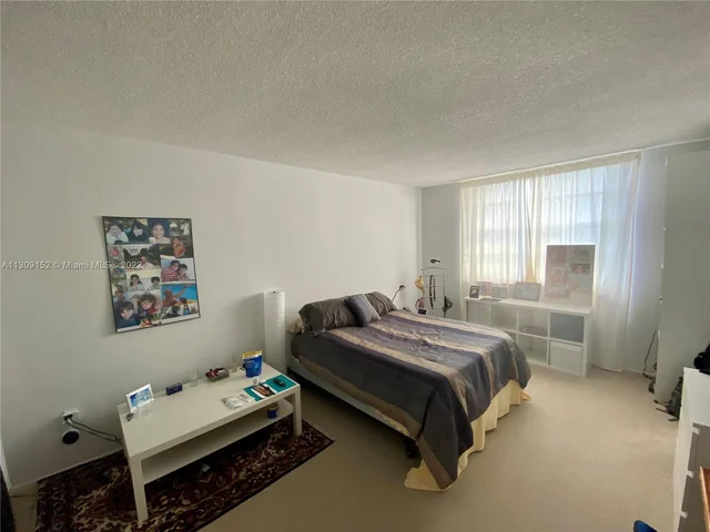 500 Bayview Dr # 426, Sunny Isles Beach FL 33160