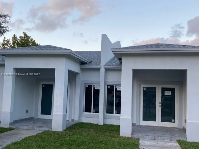 2243 NW 98th St, Miami FL 33147
