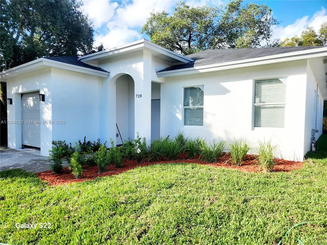 728 SW 7th, Dania Beach FL 33004