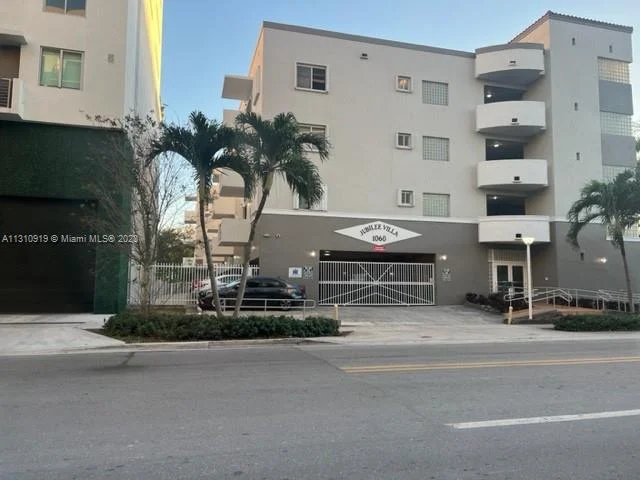 1060 NW 7th St # 101, Miami FL 33136