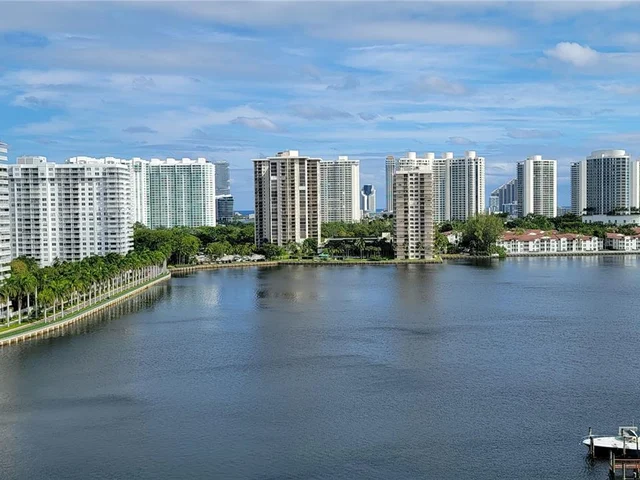 2750 NE 183rd St # 1411, Aventura FL 33160