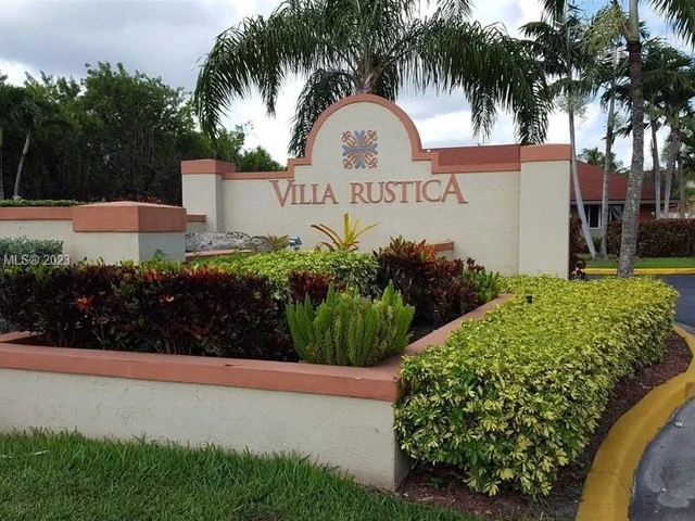 18890 NW 57th Ave # 107, Hialeah FL 33015
