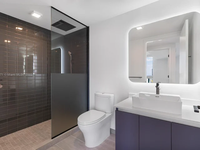 227 NE 2nd # 2404, Miami FL 33132