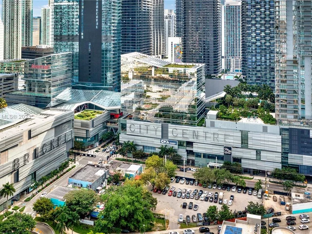 90 SW 3rd St # 4306, Miami FL 33130