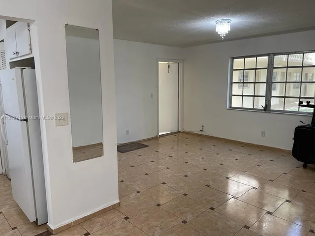 900 Tallwood Ave # 101, Hollywood FL 33021