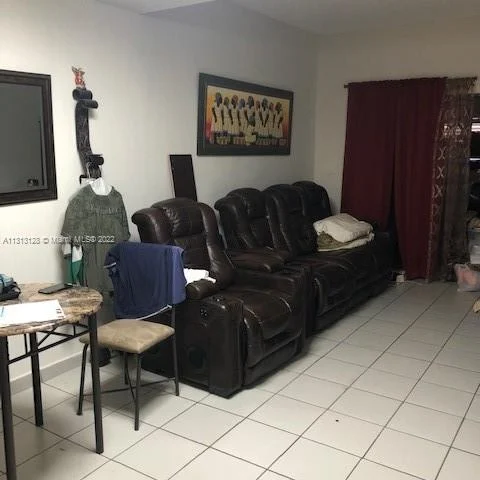 270 NW 71st Ave # 4, Miami FL 33126