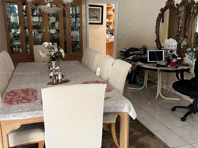 4831 Taylor St, Hollywood FL 33021