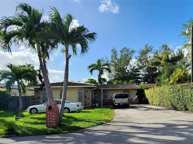 2630 SW 115th Ave, Miami FL 33165