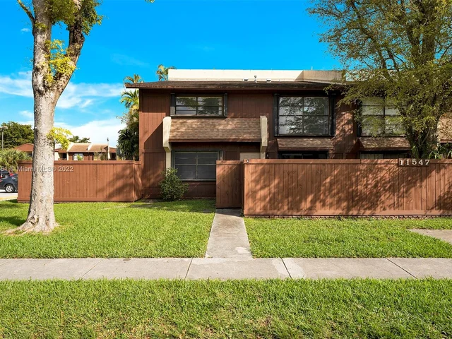 11547 SW 64th St # A84, Miami FL 33173