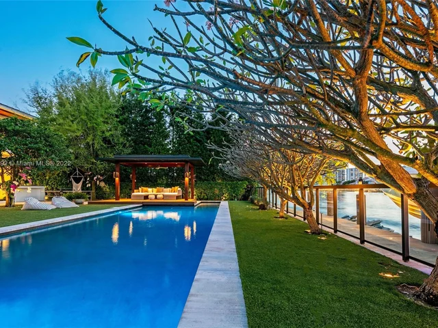 610 N Island, Golden Beach FL 33160