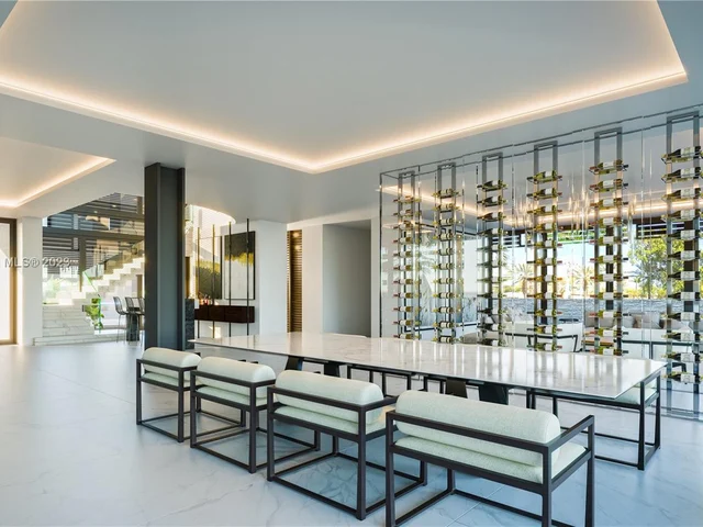 3460 NE 164th St, North Miami Beach FL 33160