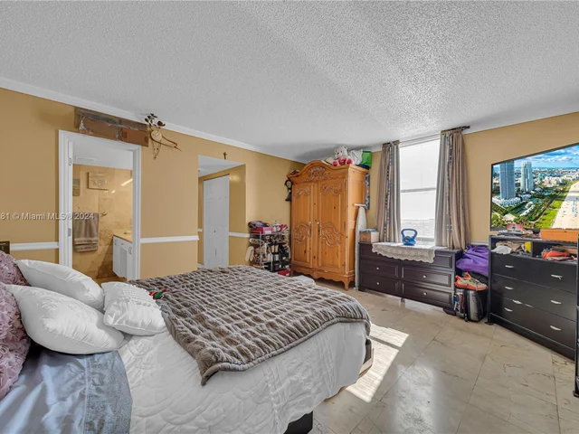 13499 Biscayne Blvd # 1002, North Miami FL 33181