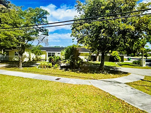 13550 SW 99th Pl, Miami FL 33176