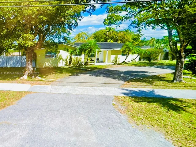 13550 SW 99th Pl, Miami FL 33176