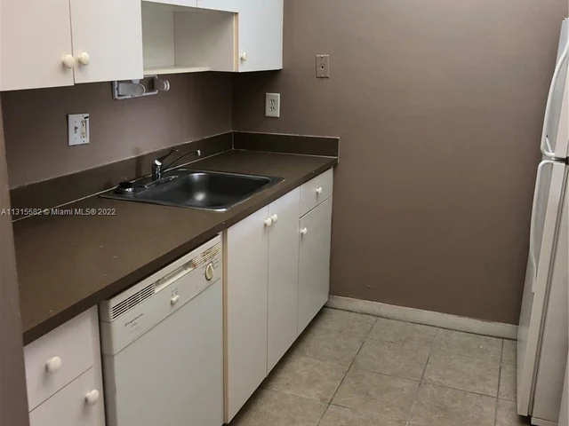 14311 N Kendall Dr # 402A, Miami FL 33186