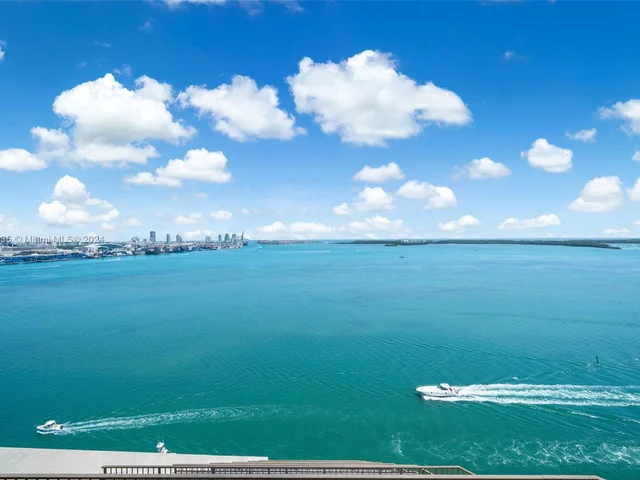 520 Brickell Key Dr # 03, Miami FL 33131