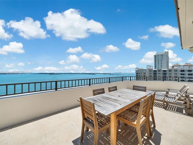 520 Brickell Key Dr # 03, Miami FL 33131