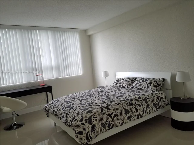 1500 Bay Rd # 1500, Miami Beach FL 33139