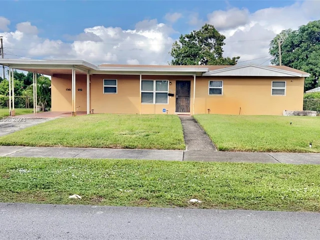4501 NW 174th Dr, Miami Gardens FL 33055