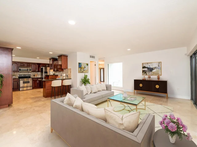 6900 SW 136th St, Palmetto Bay FL 33156