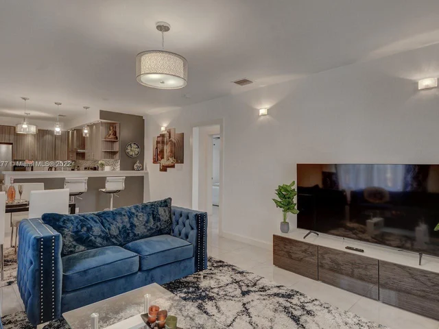 1327 Madison St, Hollywood FL 33019