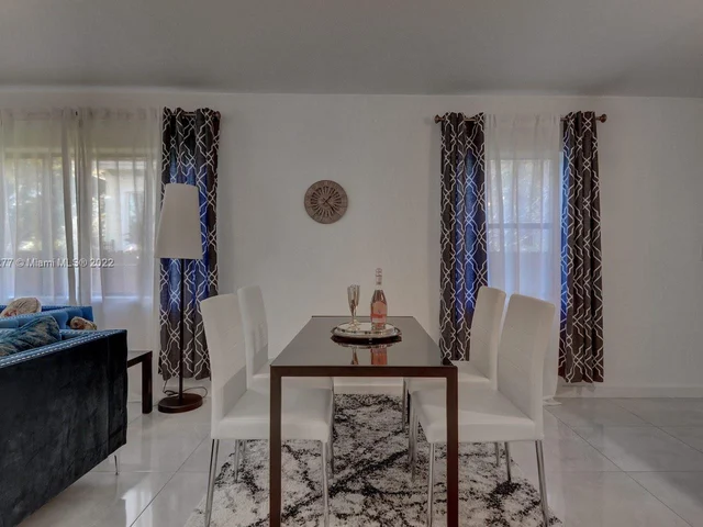 1327 Madison St, Hollywood FL 33019