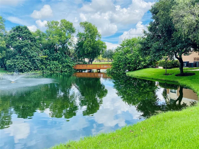 9999 Summerbreeze Dr # 409, Sunrise FL 33322