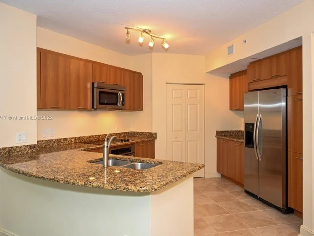 510 NW 84th Ave # 328, Plantation FL 33324