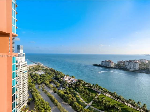 300 S Pointe Dr # 303, Miami Beach FL 33139