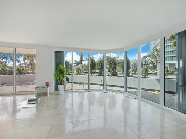 300 S Pointe Dr # 303, Miami Beach FL 33139