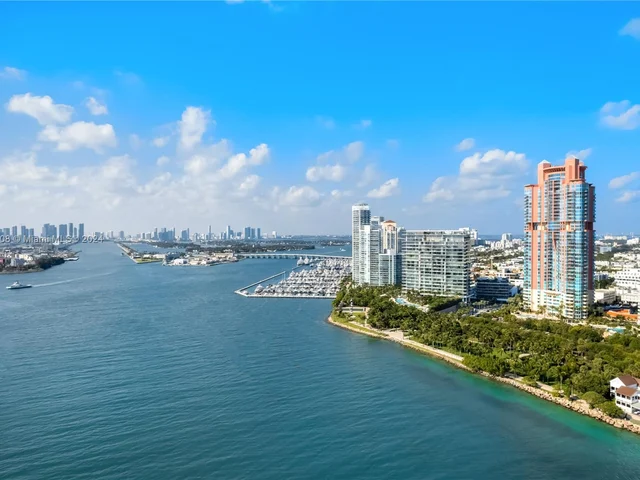 300 S Pointe Dr # 303, Miami Beach FL 33139