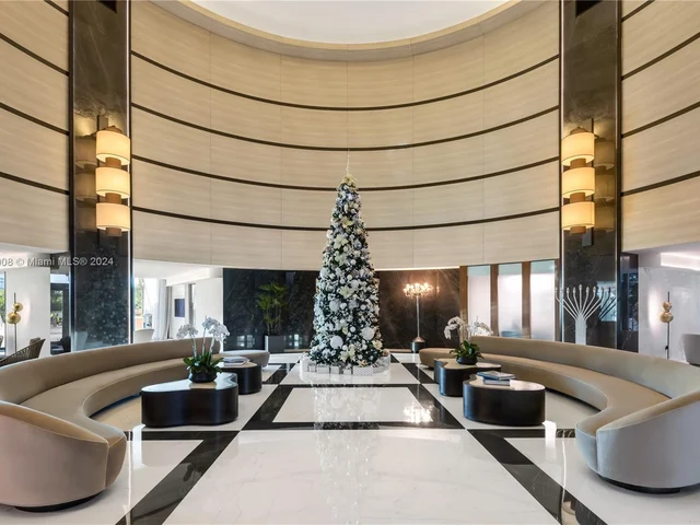 300 S Pointe Dr # 303, Miami Beach FL 33139