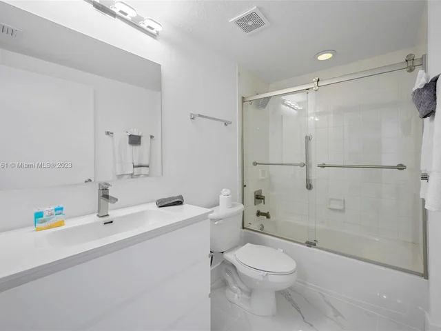 18100 N Bay Rd # 1003, Sunny Isles Beach FL 33160