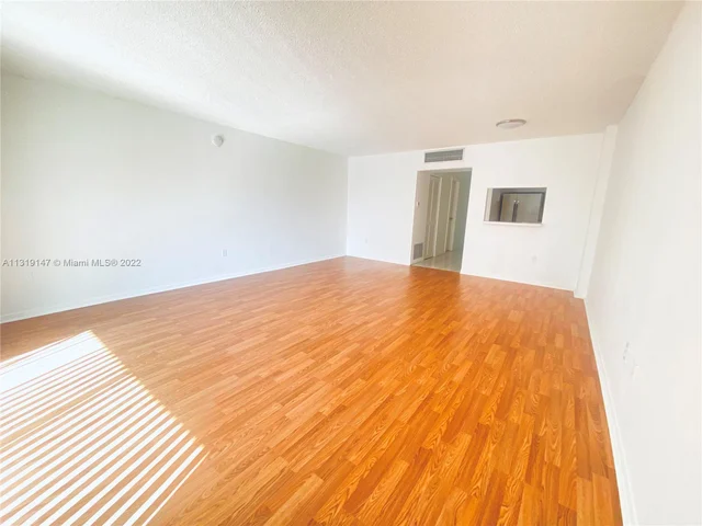 1470 NE 125th Ter # 205, North Miami FL 33161