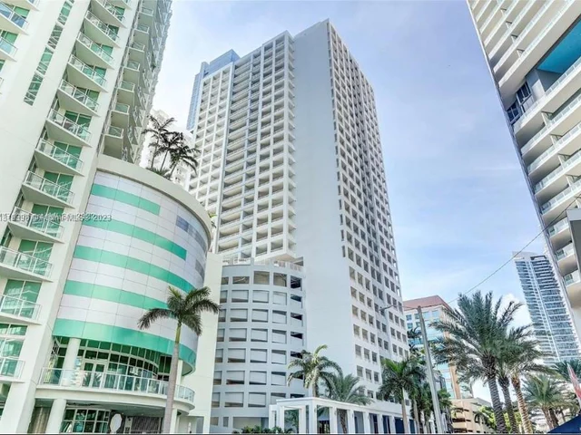 170 SE 14th St # 1107, Miami FL 33131