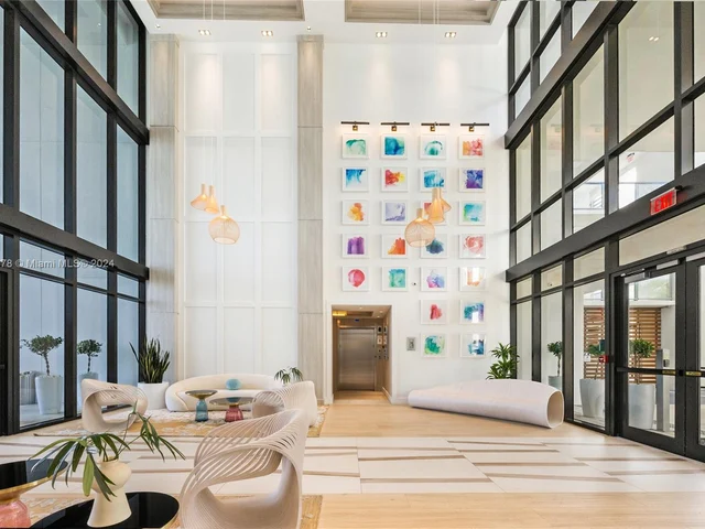 10201 E Bay Harbor Dr, Bay Harbor Islands FL 33154