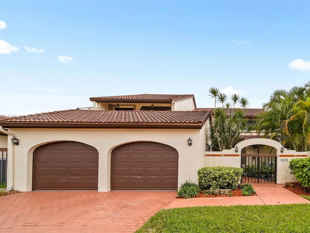 9324 NW 48th Doral Ter, Doral FL 33178