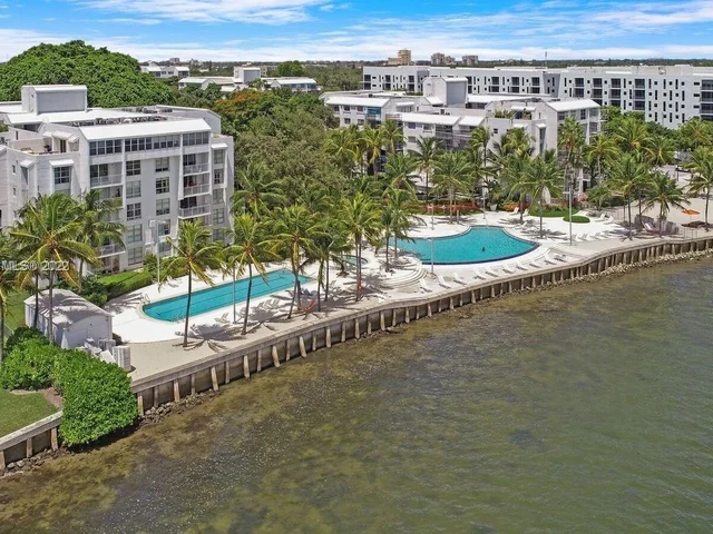 650 NE 64th St, Miami FL 33138