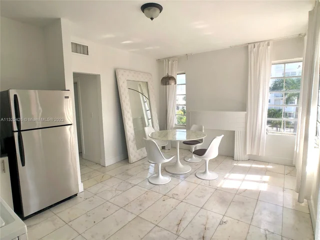 801 8th St # 206, Miami Beach FL 33139