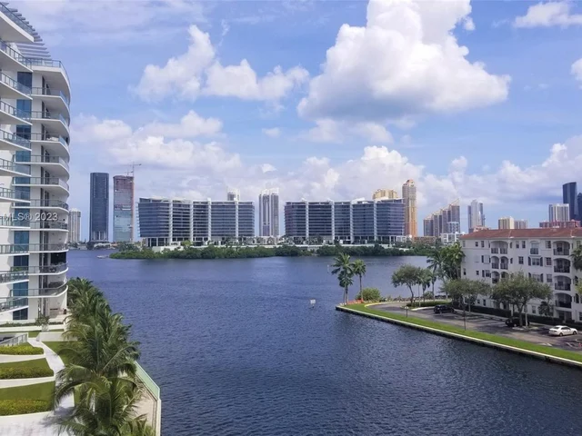 3250 NE 188 St # 401, Aventura FL 33180