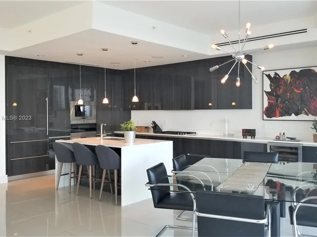 3250 NE 188 St # 401, Aventura FL 33180