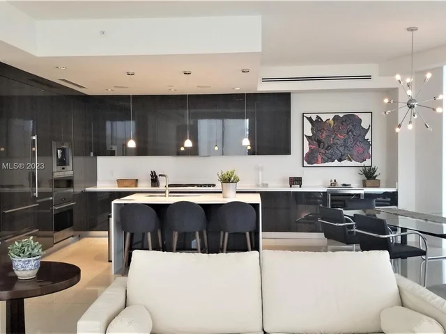 3250 NE 188 St # 401, Aventura FL 33180