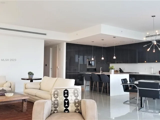 3250 NE 188 St # 401, Aventura FL 33180