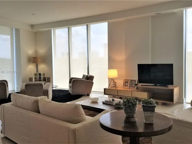 3250 NE 188 St # 401, Aventura FL 33180