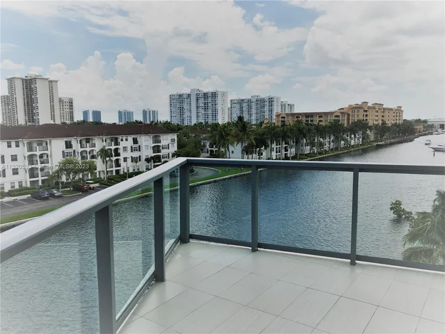 3250 NE 188 St # 401, Aventura FL 33180