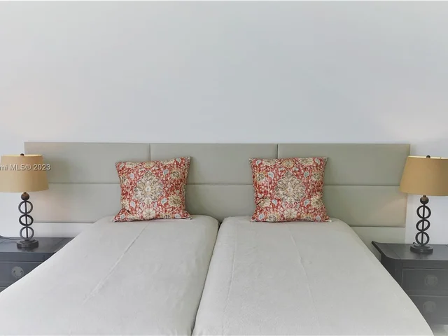 3250 NE 188 St # 401, Aventura FL 33180