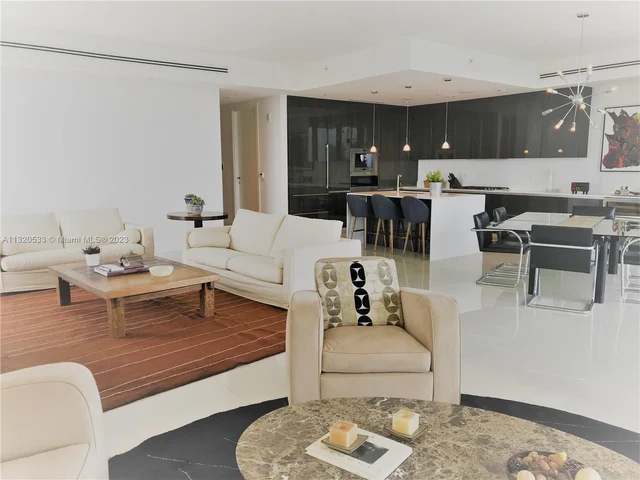 3250 NE 188 St # 401, Aventura FL 33180