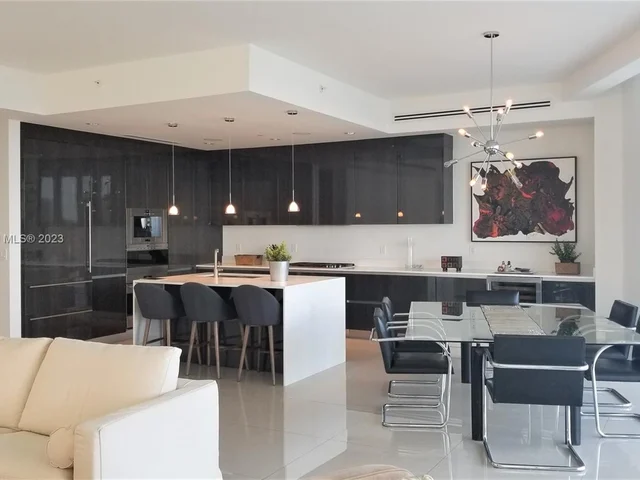 3250 NE 188 St # 401, Aventura FL 33180